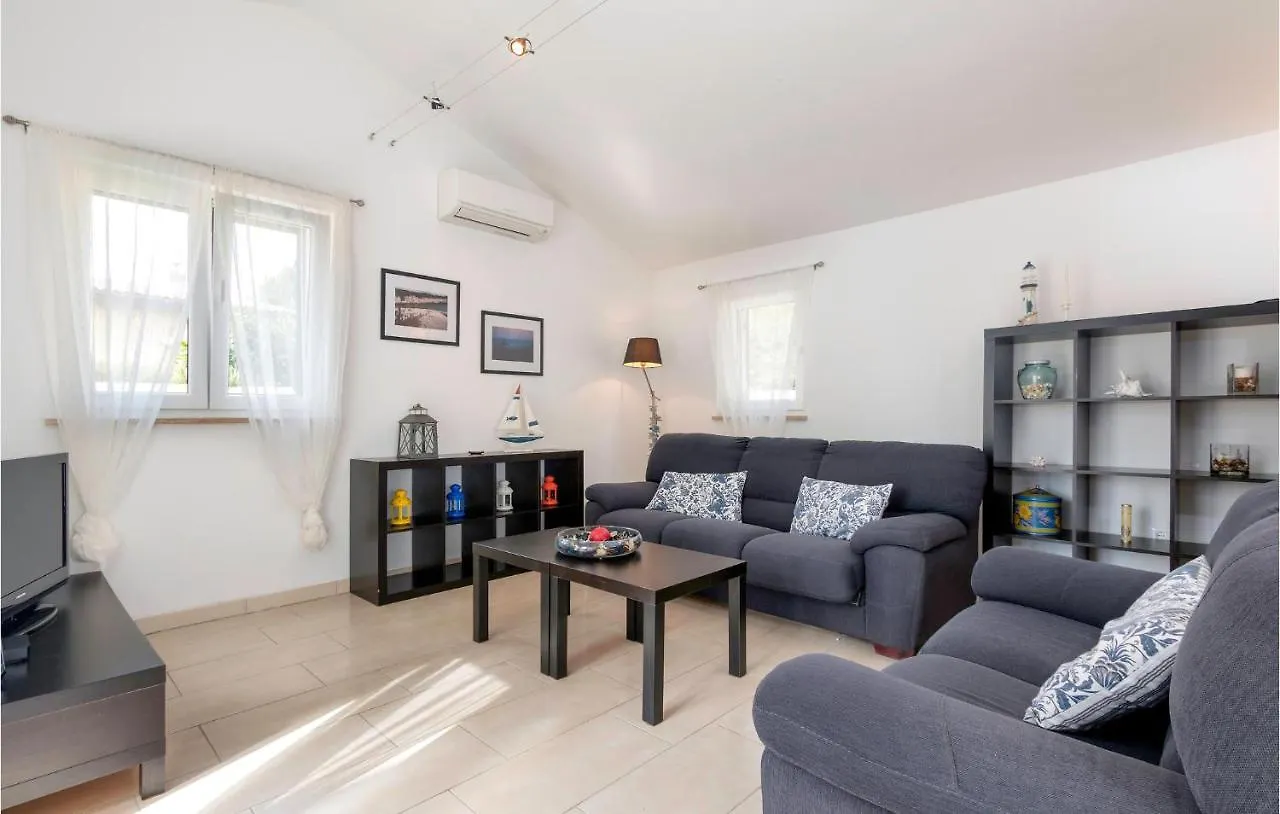 Cozy Home In Medulin With Sauna Croatie